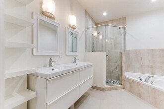 623 NE 8th Ave in Fort Lauderdale, FL - Building Photo - Building Photo