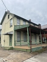 154 E Liberty St in Chambersburg, PA - Building Photo