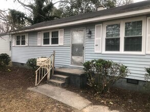 1403 Hyman Ave in Kinston, NC - Foto de edificio - Building Photo