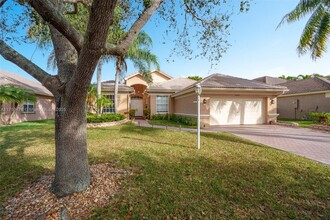 10635 NW 61st Ct in Parkland, FL - Foto de edificio - Building Photo