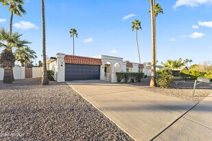 5245 E Acoma Dr in Scottsdale, AZ - Building Photo