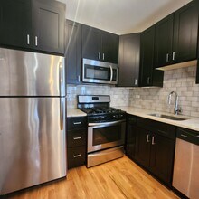 2205 W Eastwood Ave, Unit 3 in Chicago, IL - Building Photo - Building Photo