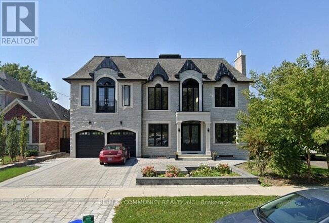 property at 118 Queen St