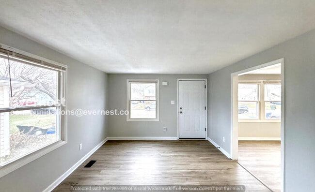 property at 949 S Harris Ave