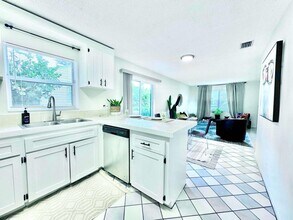 707 2nd Ave S in Lake Worth Beach, FL - Building Photo - Building Photo