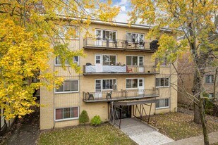4095 Broadway Rue in Montréal, QC - Building Photo