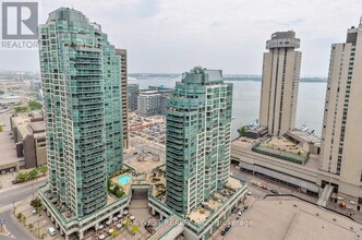 10-2510 Yonge St in Toronto, ON - Building Photo - Building Photo