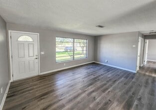 995 Barclay Dr in Cocoa, FL - Building Photo - Building Photo