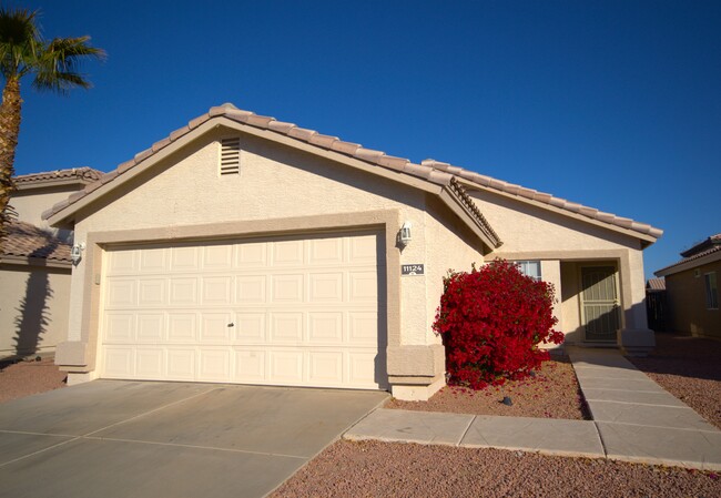 11124 W Heatherbrae Dr in Phoenix, AZ - Building Photo - Building Photo