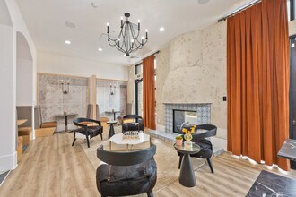 VASARI AT VENTANA in Fontana, CA - Foto de edificio - Interior Photo