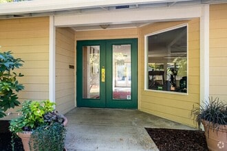 13216 NE Salmon Creek Ave, Unit Waters Edge condos in Vancouver, WA - Building Photo - Building Photo