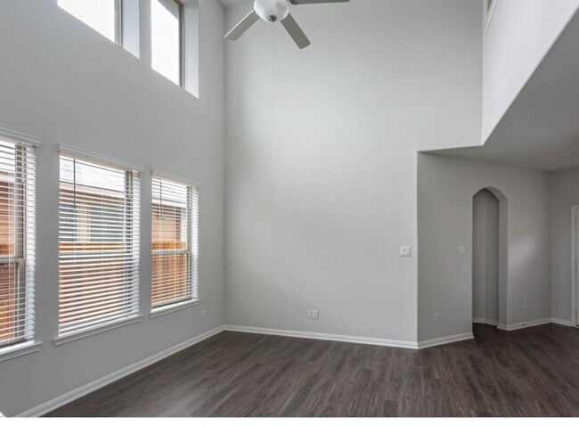 14212 Sedona Rdg Dr in Conroe, TX - Foto de edificio - Building Photo