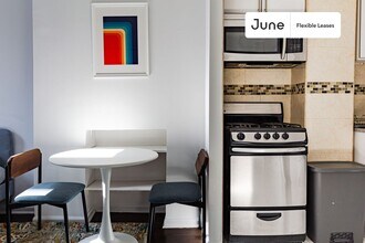 534 E 14th St in New York, NY - Building Photo - Building Photo