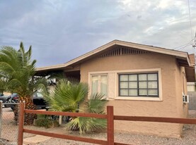 340 N 12th St in Phoenix, AZ - Building Photo
