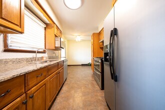 13784 Fairlawn Ave in Apple Valley, MN - Building Photo - Building Photo