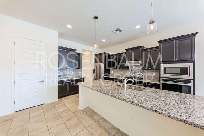 18433 W Elm St in Goodyear, AZ - Building Photo - Building Photo