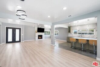 8901 Rubio Ave in Los Angeles, CA - Building Photo - Building Photo