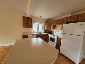 30 Winter St, Unit 5 in Topsham, ME - Building Photo - Building Photo