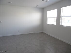 3532 Grecian Queen Ave in Las Vegas, NV - Building Photo - Building Photo