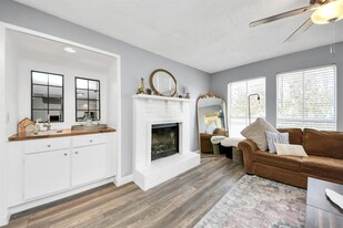 1500 Bay Area Blvd in Houston, TX - Building Photo