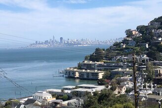 503 North St in Sausalito, CA - Foto de edificio - Building Photo