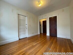 53 Fellsway W, Unit 16 in Medford, MA - Building Photo - Building Photo