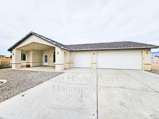 1660 Chowchilla Cir in Pahrump, NV - Building Photo - Building Photo