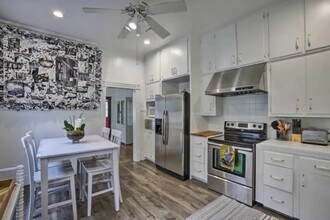 1124 Church St in Galveston, TX - Foto de edificio - Building Photo