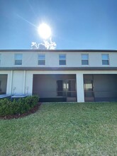 4553 Globe Thistle Dr in Tampa, FL - Building Photo - Building Photo