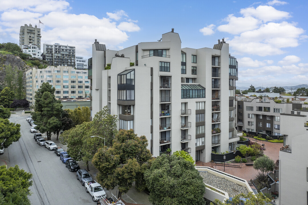 Telegraph Landing Condos in San Francisco, CA - Building Photo