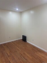 107-59 Sutphin Blvd in Queens, NY - Foto de edificio - Building Photo