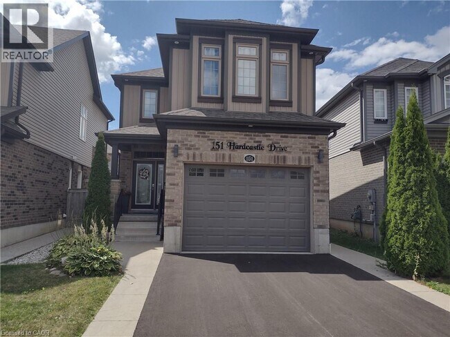 151 Hardcastle Dr in Cambridge, ON - Building Photo - Building Photo