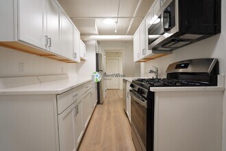 6 Camelot Ct, Unit A in Boston, MA - Building Photo - Building Photo