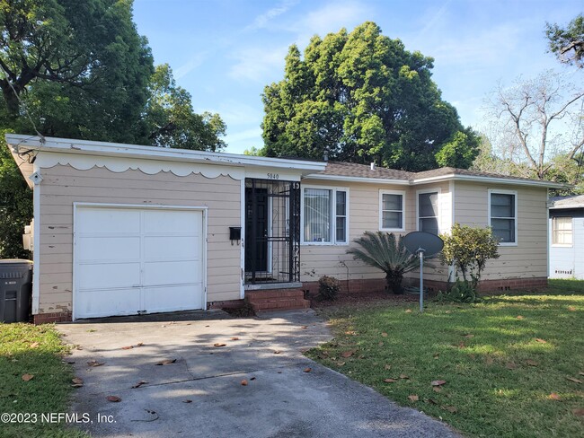 5040 Palmer Ave in Jacksonville, FL - Building Photo - Building Photo