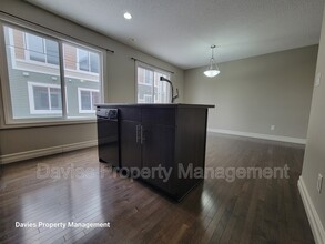 3625-3144 144 Ave NW in Edmonton, AB - Building Photo - Building Photo