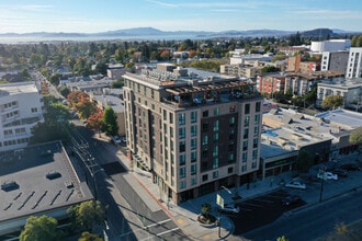 The Lair in Berkeley, CA - Foto de edificio - Building Photo