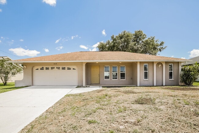 property at 914 SW 25th St