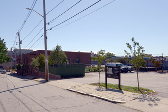 381-391 W Fountain St in Providence, RI - Building Photo - Building Photo