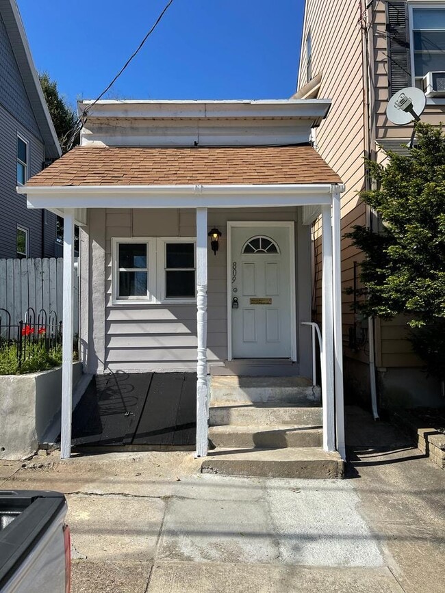 property at 809 Spring Garden St