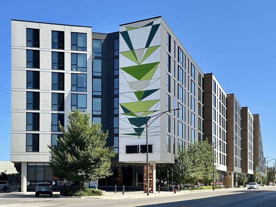 2155 N Elston Ave in Chicago, IL - Foto de edificio