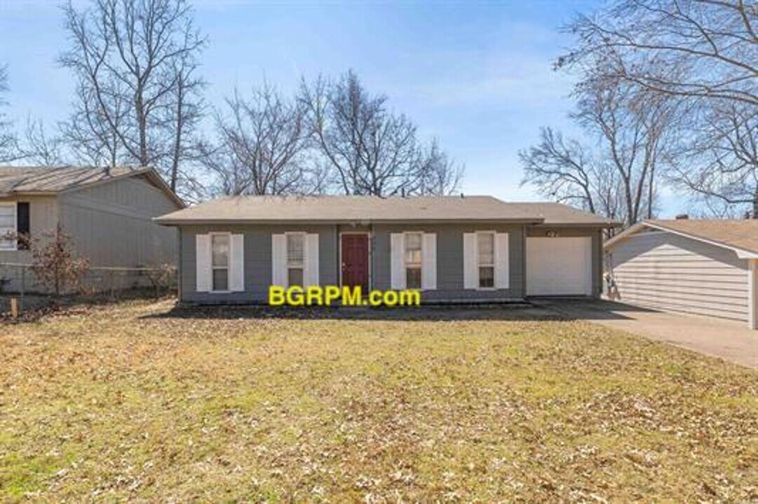 222 Lonsdale Cir in Jacksonville, AR - Building Photo
