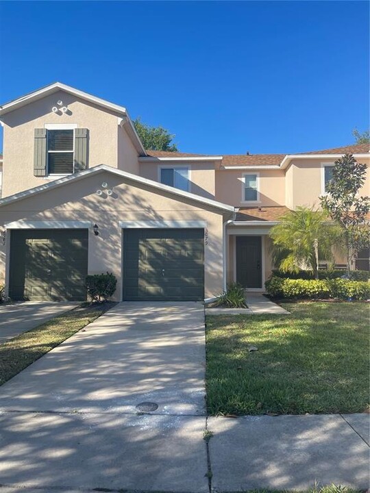 3079 Seaview Castle Dr in Kissimmee, FL - Building Photo