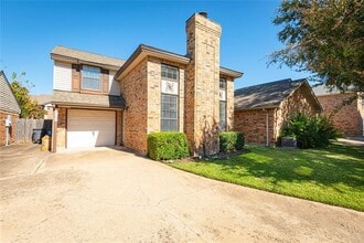 3104 Harbinger Ln in Dallas, TX - Building Photo - Building Photo