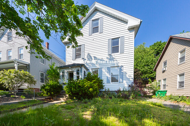 116 Monument St in Medford, MA - Building Photo - Building Photo