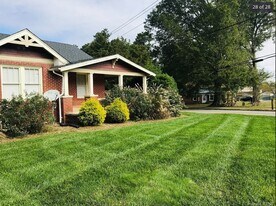 1339 5th St NE in Hickory, NC - Building Photo
