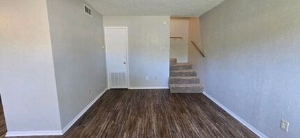 109 E Old Hwy 80 in White Oak, TX - Building Photo - Building Photo