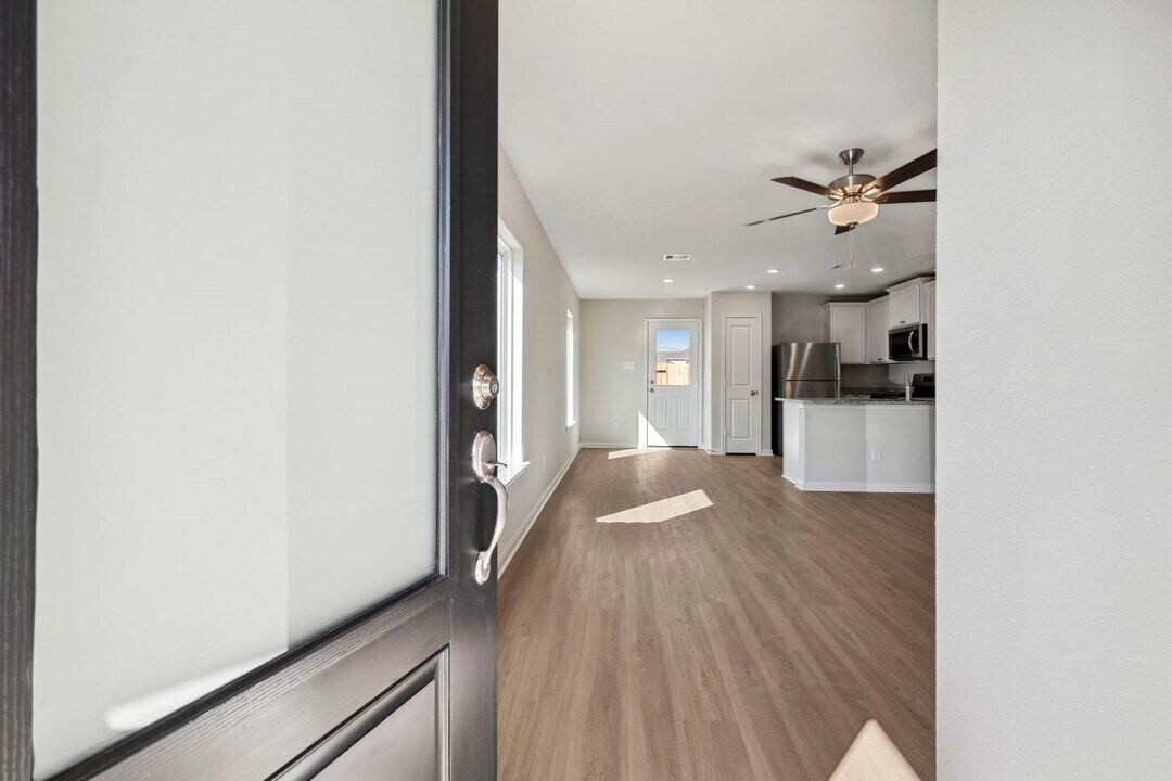 361 Tejas Trl in Waller, TX - Building Photo