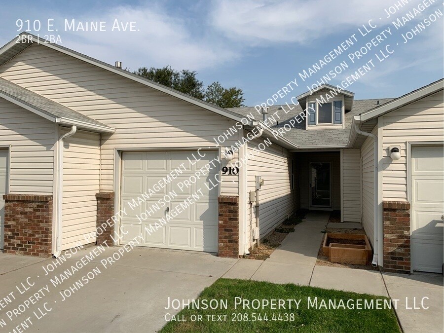 910 E Maine Ave in Nampa, ID - Building Photo