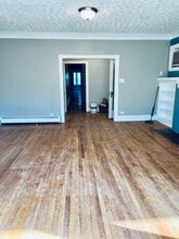 6829 S Cornell Ave, Unit 2 in Chicago, IL - Foto de edificio - Building Photo