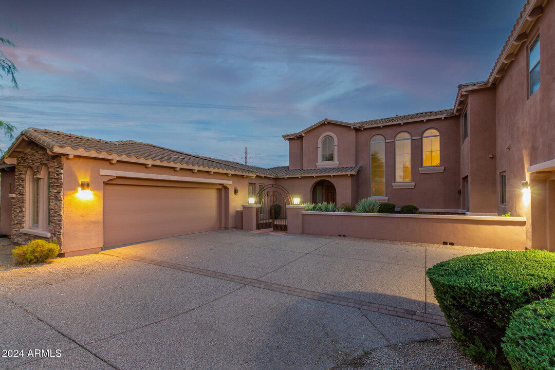 10855 E Elba Way in Scottsdale, AZ - Foto de edificio